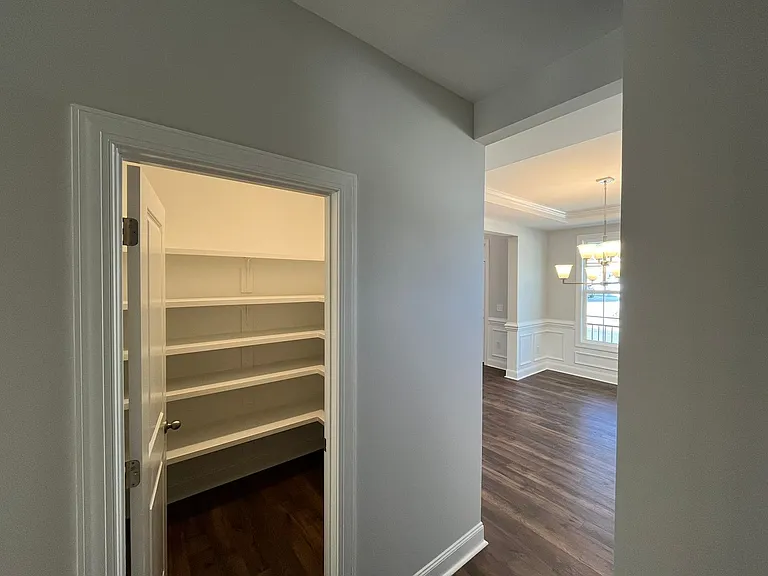816 Challenger Ln — Photo 13