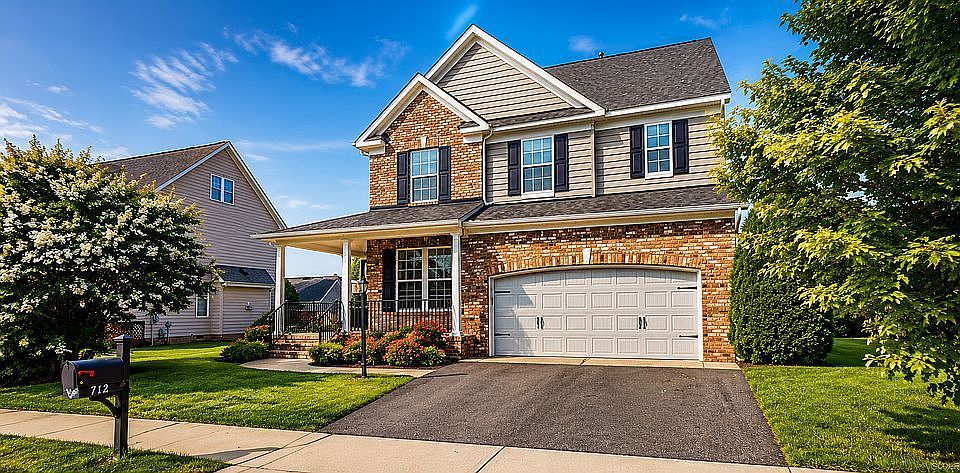 1st image of 712 Colony Forest Dr