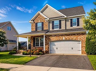 712 Colony Forest Dr, Midlothian, VA 23114