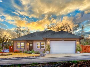713 Slazenger Ct, Sutherlin, OR 97479