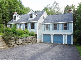 71 Woodland Dr, Bangor, ME 04401