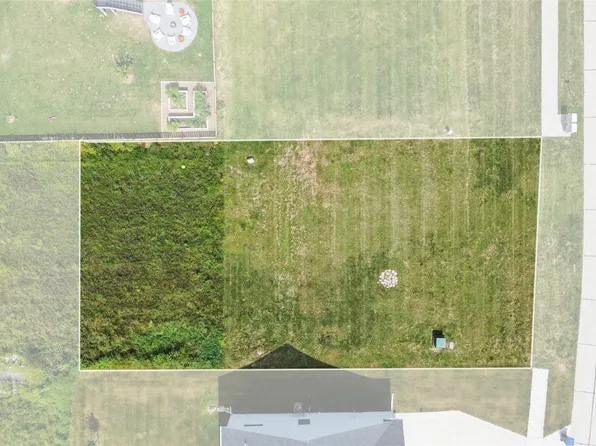 5610 147th St, Urbandale, IA 50323