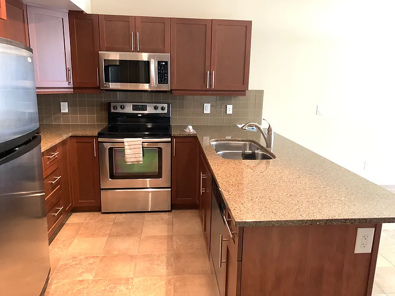 500 Palisades Way — Photo 2