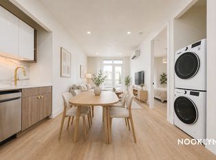 27-16 21st St #6B, Astoria, NY 11102