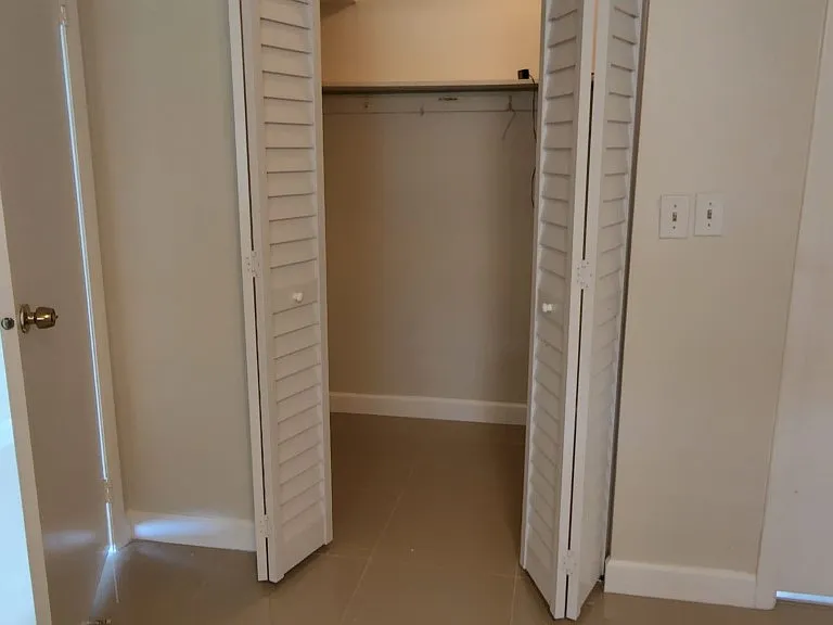 5061 W Oakland Park Blvd #206 — Photo 10