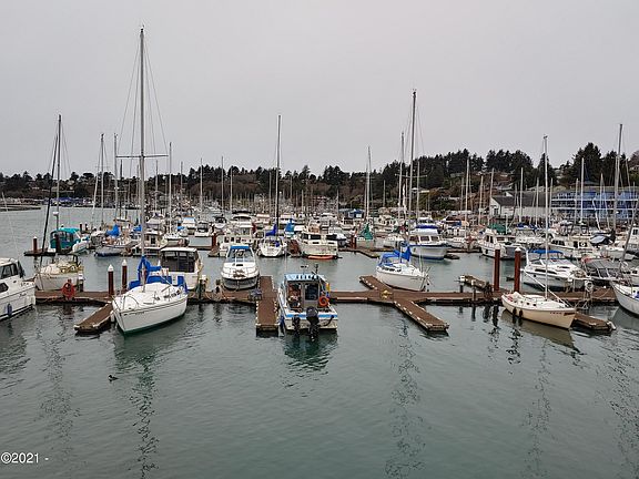 3rd image of SE Bay Blvd