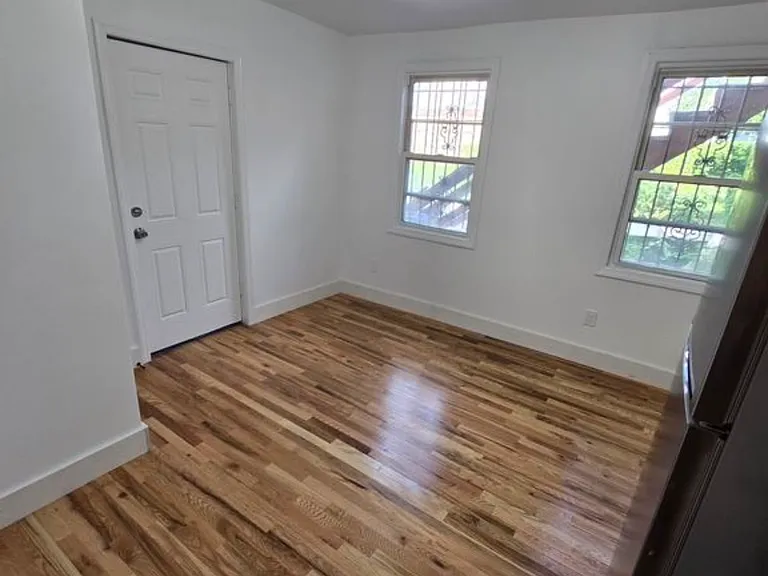 108 S 6th St #1 — Photo 3