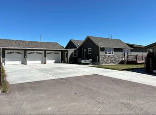 1145 Wellington St, Imperial, NE 69033