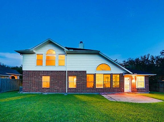 2nd image of 3112 Ravens Lake Cir