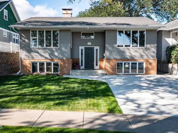 420 W Broadway Ave, Bismarck, ND 58501