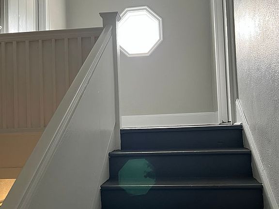 3rd image of 703 1st St SW APT 8