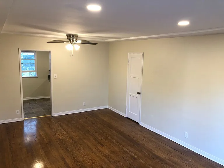 621 Midvale Avenue — Photo 27