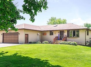 608 Park Ave, Genoa, IL 60135