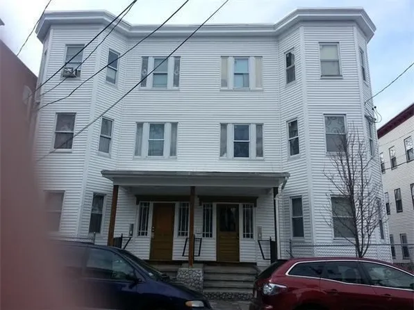 128 Shurtleff St, Chelsea, MA 02150