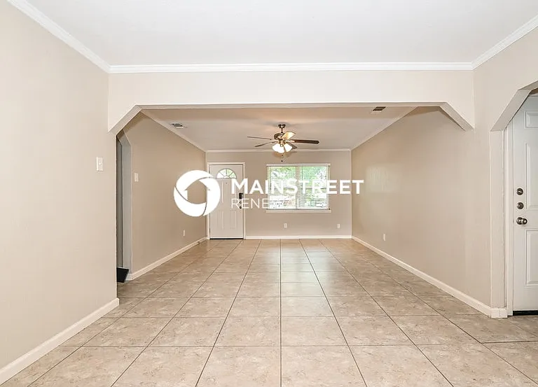 907 Edgefield Cir — Photo 5