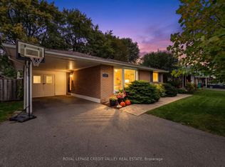 27 Castlemore Dr, Brampton, ON L6W 2V9