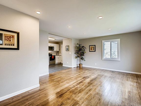 4th image of 4770 W Byers Pl