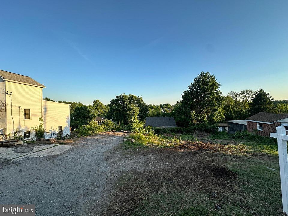 2nd image of 113 Ridge Ave