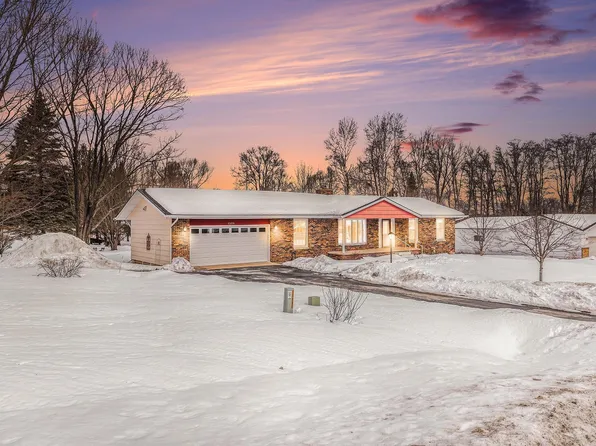 10109 E Grandview Ct, Traverse City, MI 49684