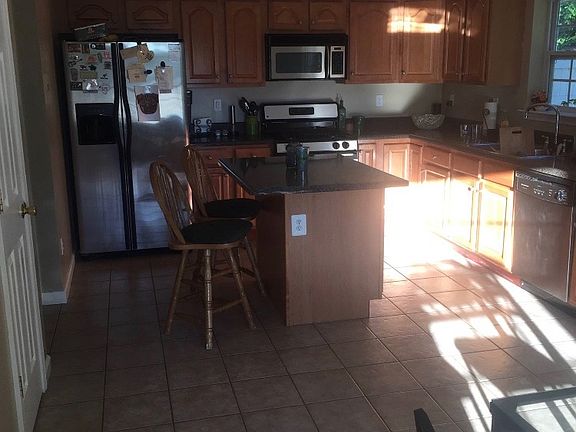 5th image of 13 Cambridge Ct