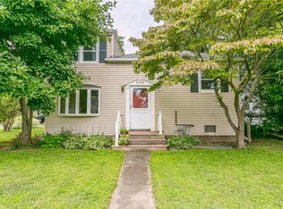 126 Menard Dr, Rochester, NY 14616