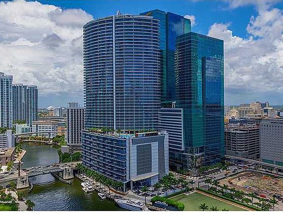 3rd image of 200 Biscayne Blvd Way APT 3409