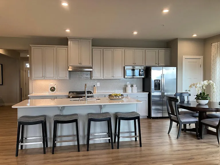 7045 Eaglehead Dr — Photo 3