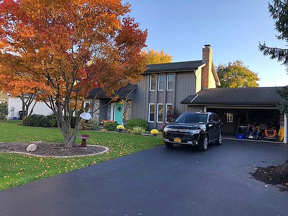 2nd image of 5 Cedarwood Dr