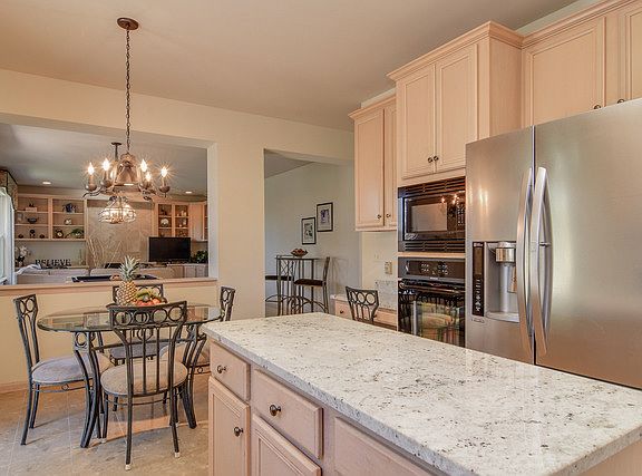 4th image of 1734 Savannah Ct