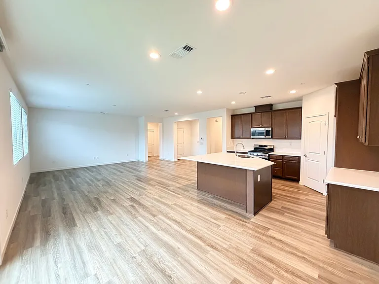 1858 Morro Ct — Photo 8