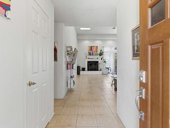 2nd image of 642 N Inyo St