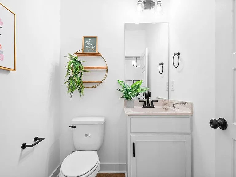 914 Power St #3 — Photo 9