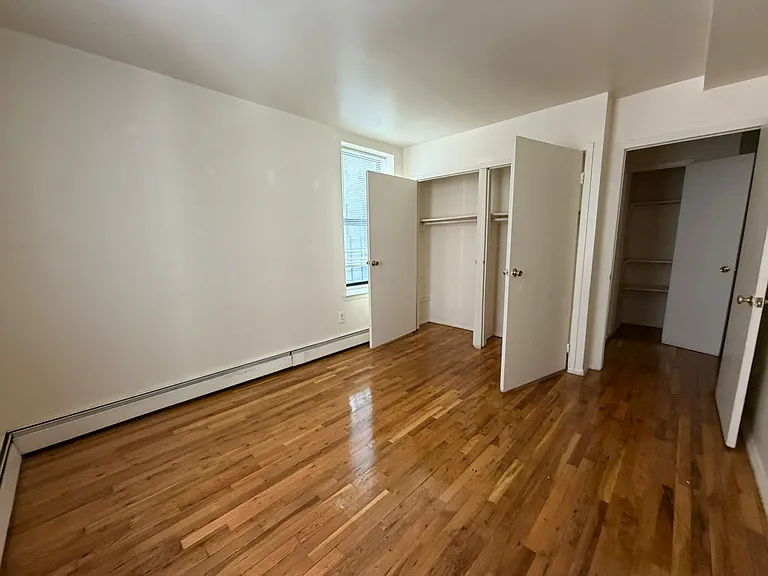 1365 Sheridan Ave #4B — Photo 1