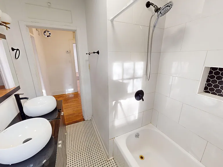608 N Jackson St — Photo 18
