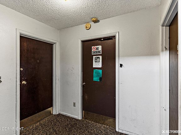 4th image of 4417 San Roberto Ave