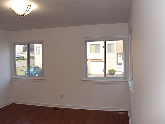 1463 Black Rock Turnpike