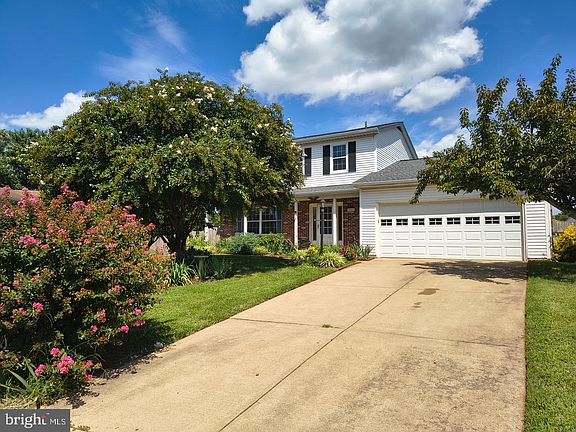 3rd image of 10028 Elderberry Ct