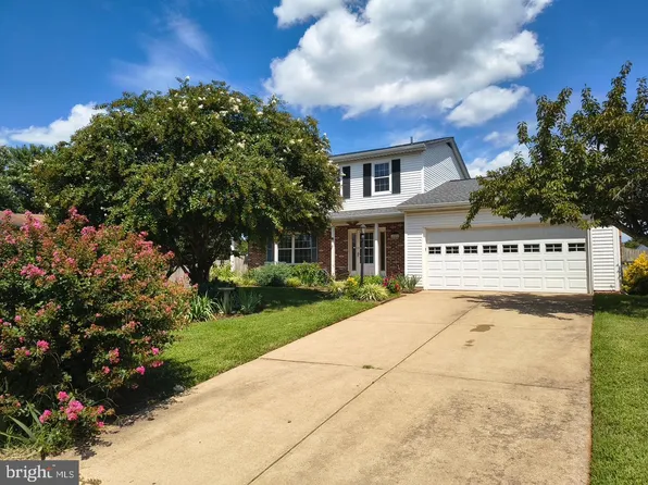 10028 Elderberry Ct, Manassas, VA 20110