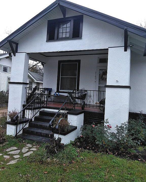 New paint and metal roof 