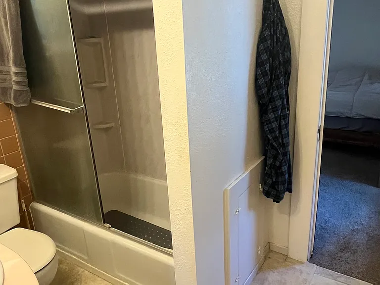 Full bath