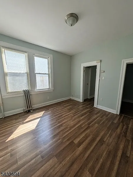 3 bed, 1.0 bath, $2,050 — Photo 3