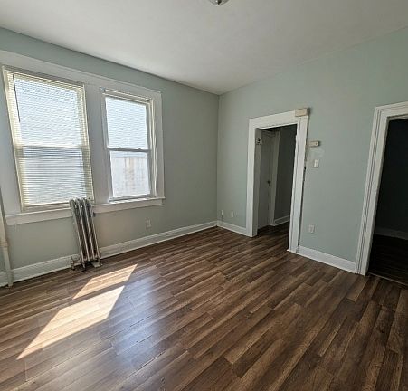 3rd image of 114 Littleton Ave #1