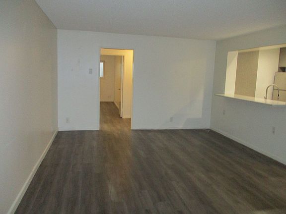 5th image of 3625 Glendon Ave #206