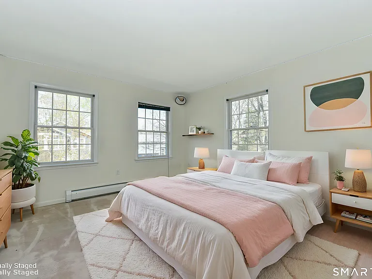 5 Moody Ave — Photo 28