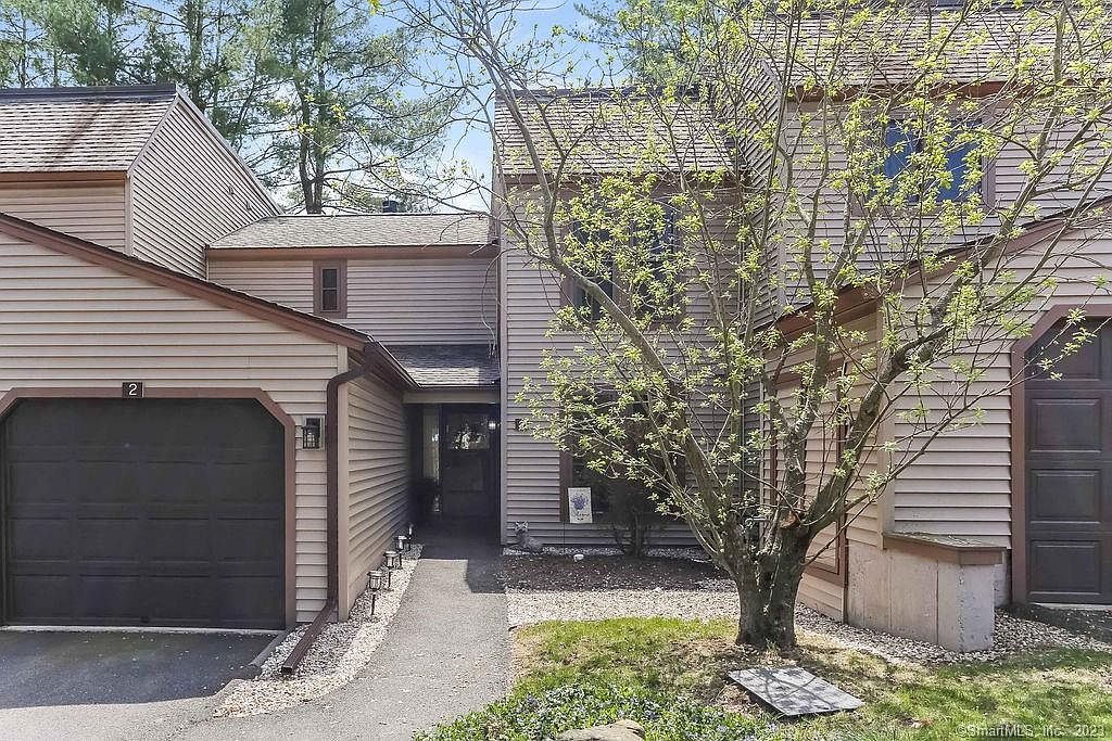 2 Maple Ln 2, Avon, CT 06001 Zillow