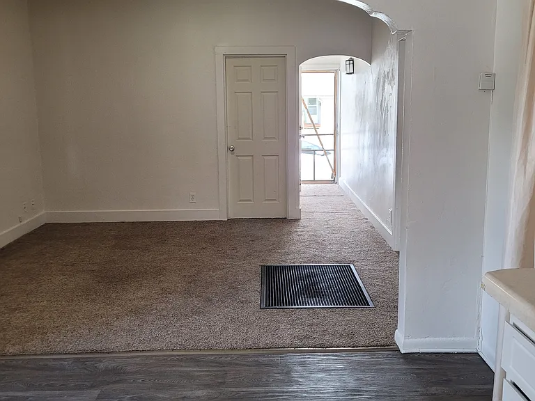 608 Elias Ave #608 — Photo 26