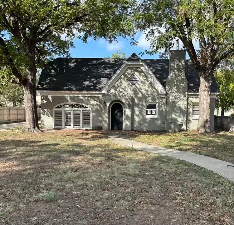 1st image of 1309 Shafter St