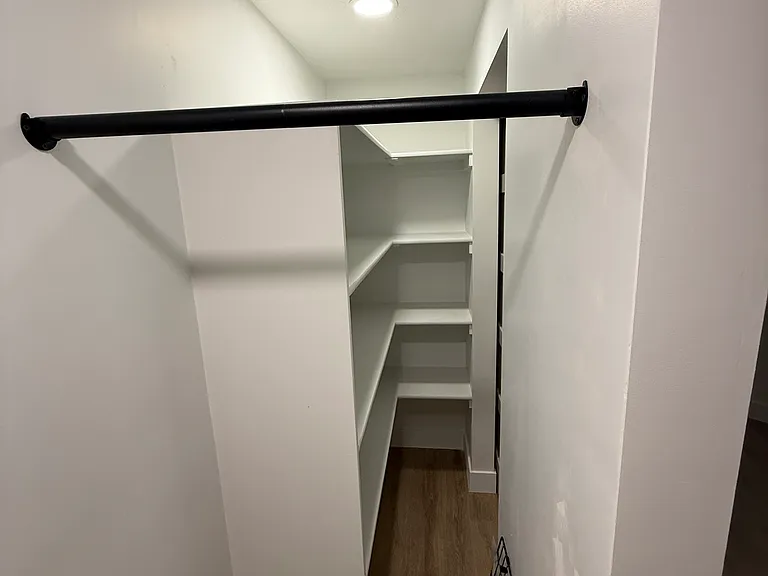 N Devers Dr — Photo 9