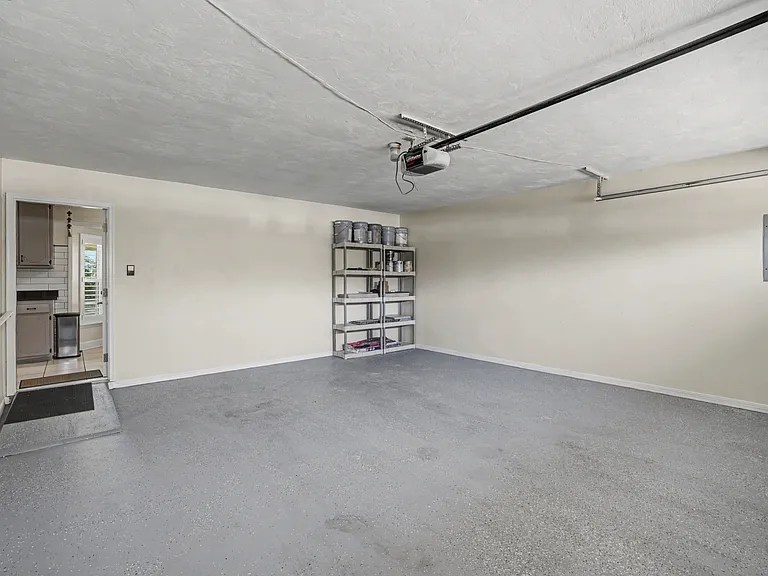 3231 N Shannon Lakes Dr — Photo 57