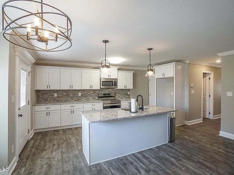 209 Horton Ln — Photo 7